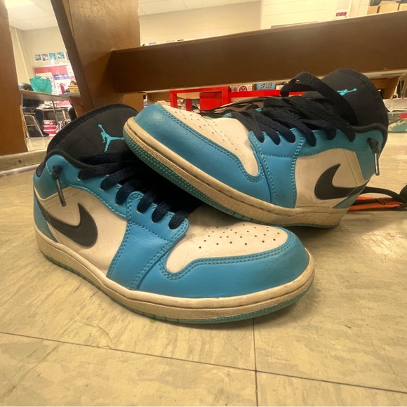 Jordan 1 low unc